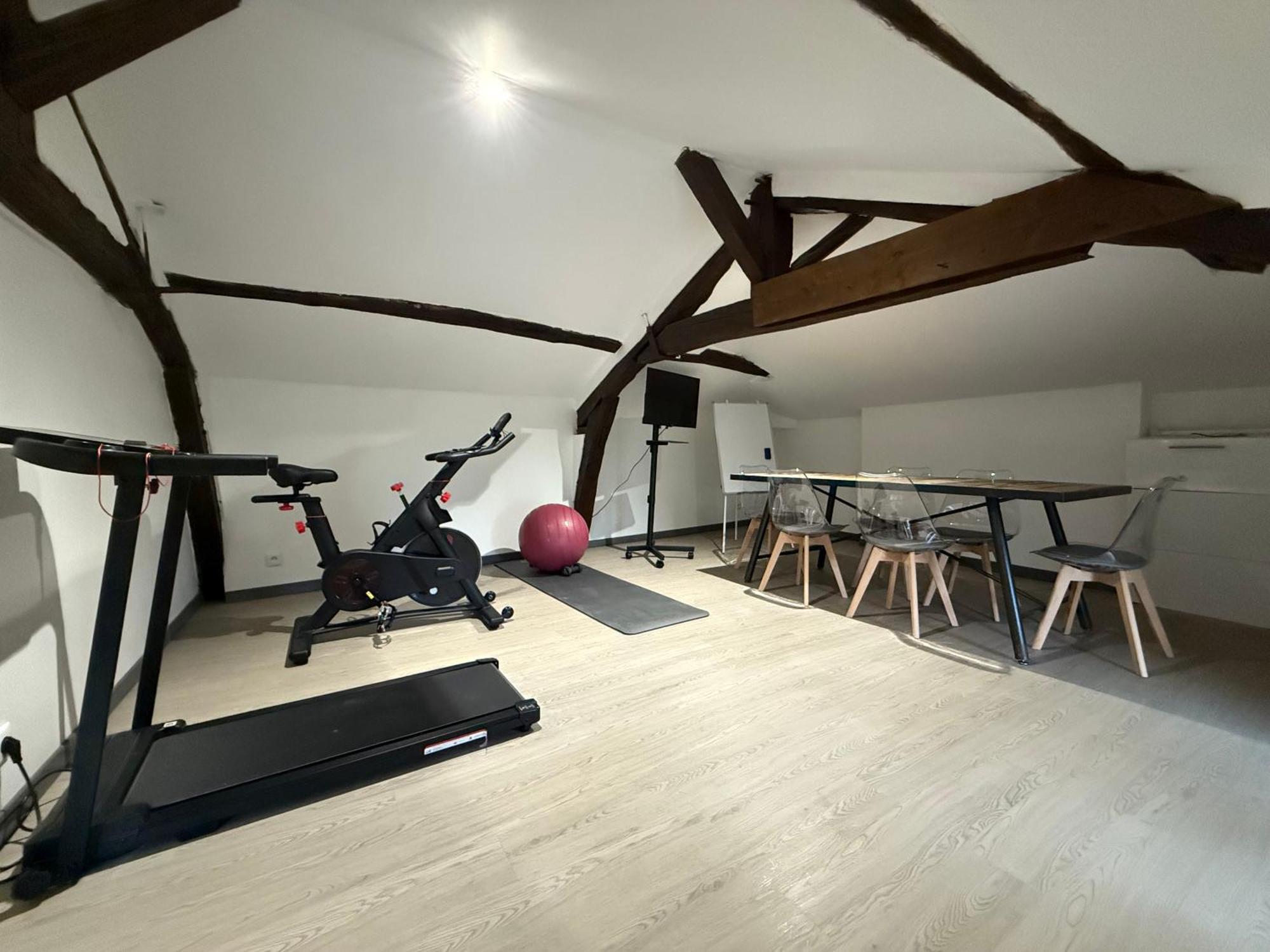 Apartment 5 - Cinema Sport Parking - Dabnb *